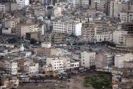 Image du Maroc Professionnelle de  Gros plan sur l’axe de la percée de la future avenue de la Mosquée, on voit une grande partie de l’ancienne médina extra-muros qui a été détruite que représente le terrain vague du premier plan, toutes les constructions au centre de cette image disparaitront à leur tour, Lundi 12 Janvier 2009. (Photo / Abdeljalil Bounhar) 